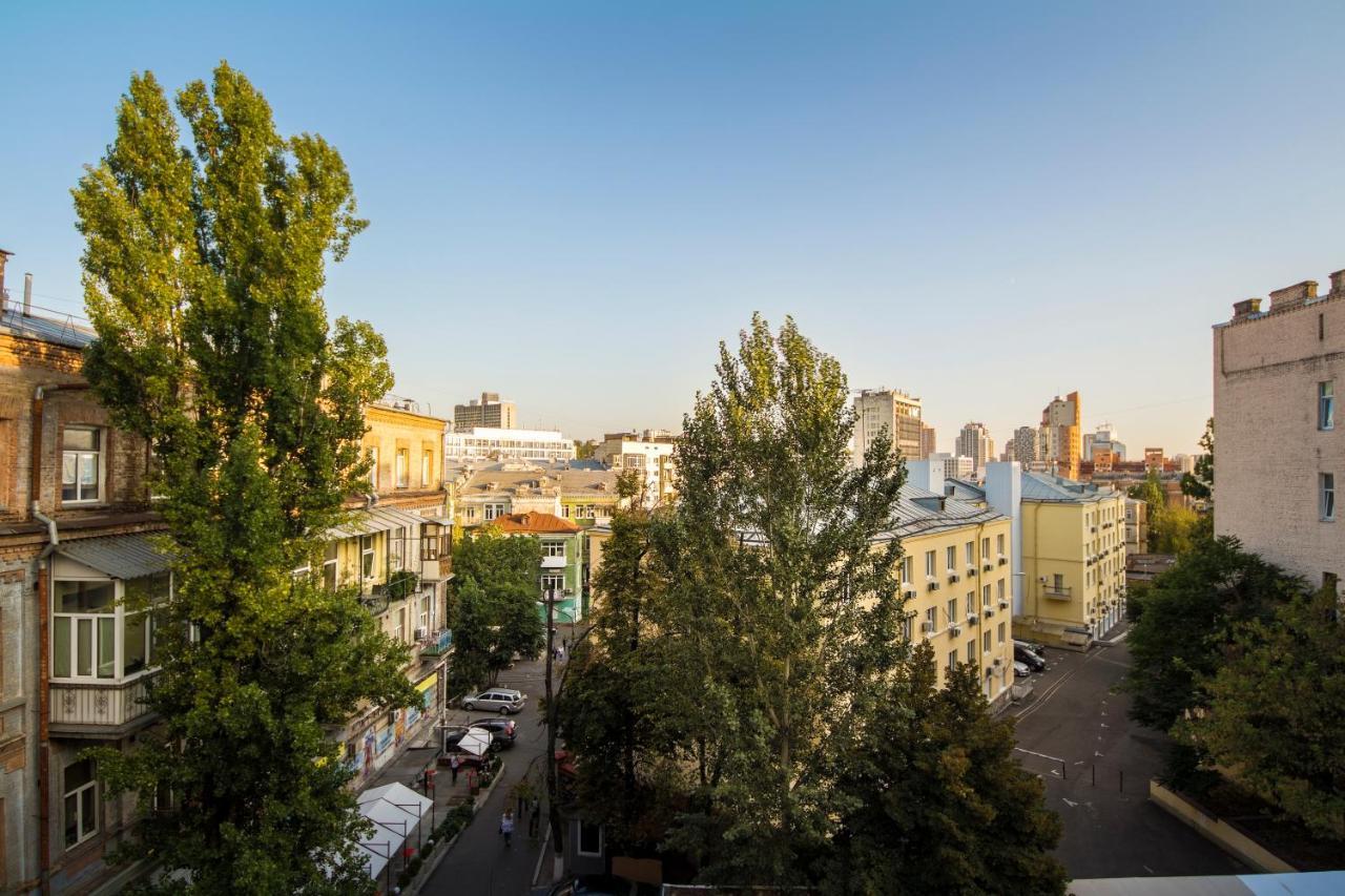 Apartments On Ploshcha Ukrainskykh Heroiv Kiev Exterior foto